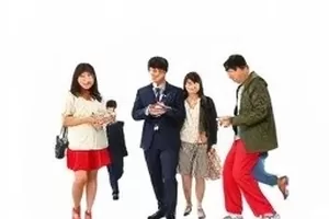 从选秀到退圈这一年专题封面，舞台灯与空座椅